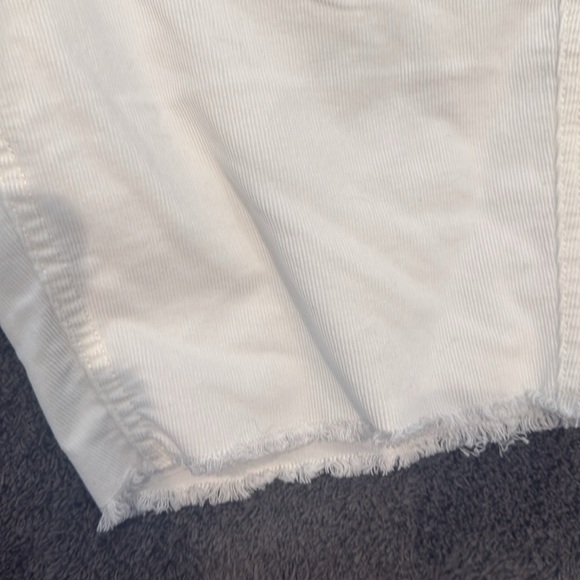 Carve Designs 10” high rise Oahu shorts in cloud color. - Picture 6 of 6